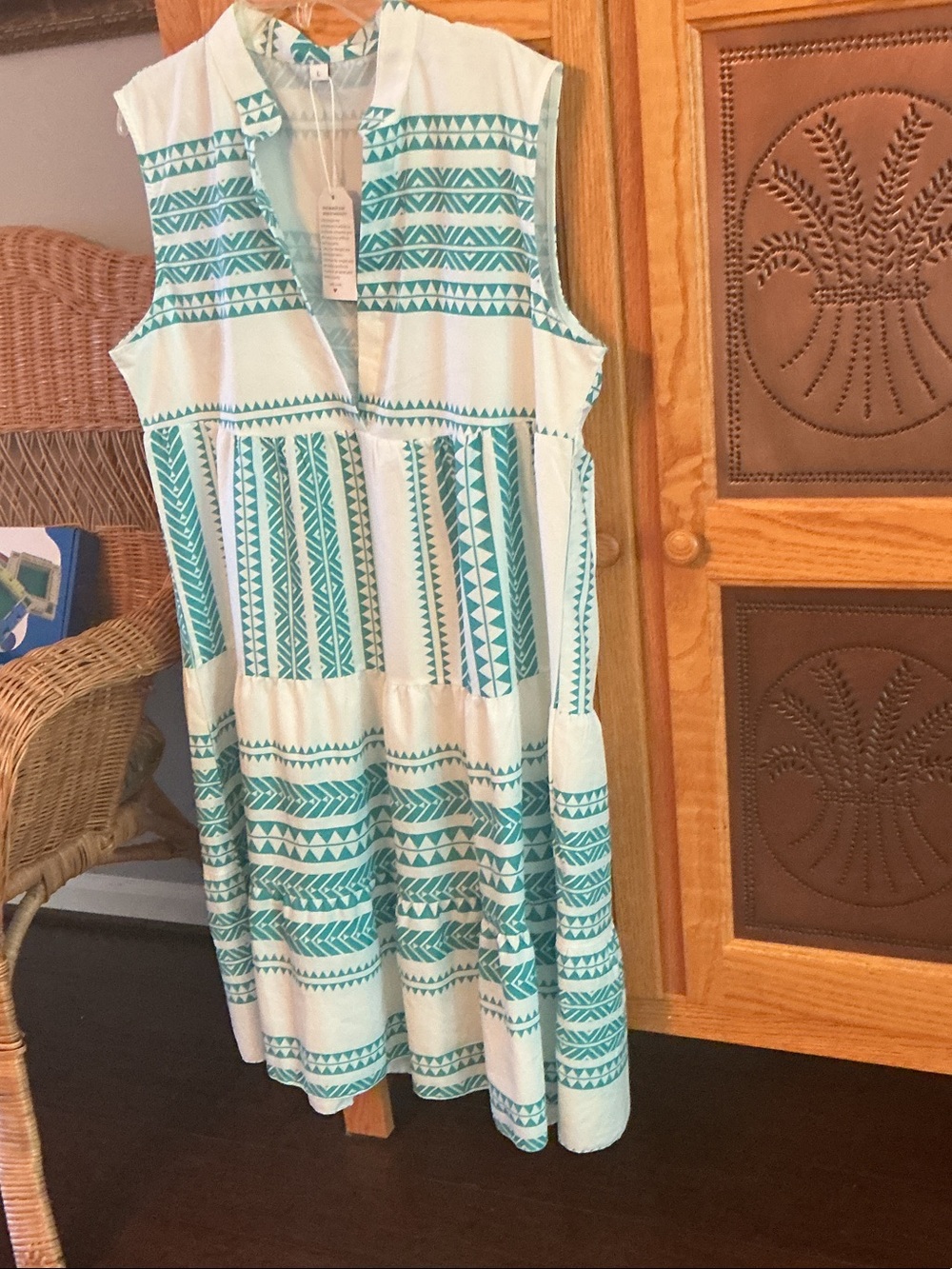 NWT White and green dress size L